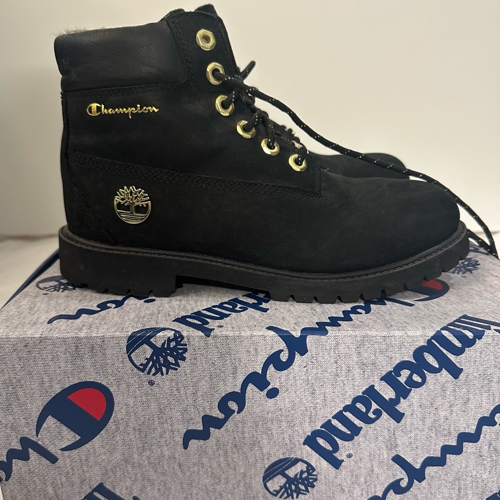 Timberland x Champion Shearling Boot (junior’s size 6) - Picture 1 of 6